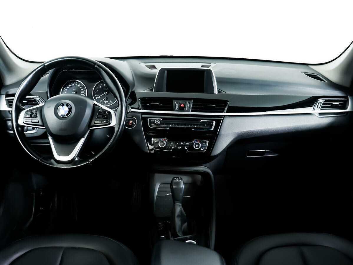 Б/У БМВ Икс1 2017 года. Фото: #10