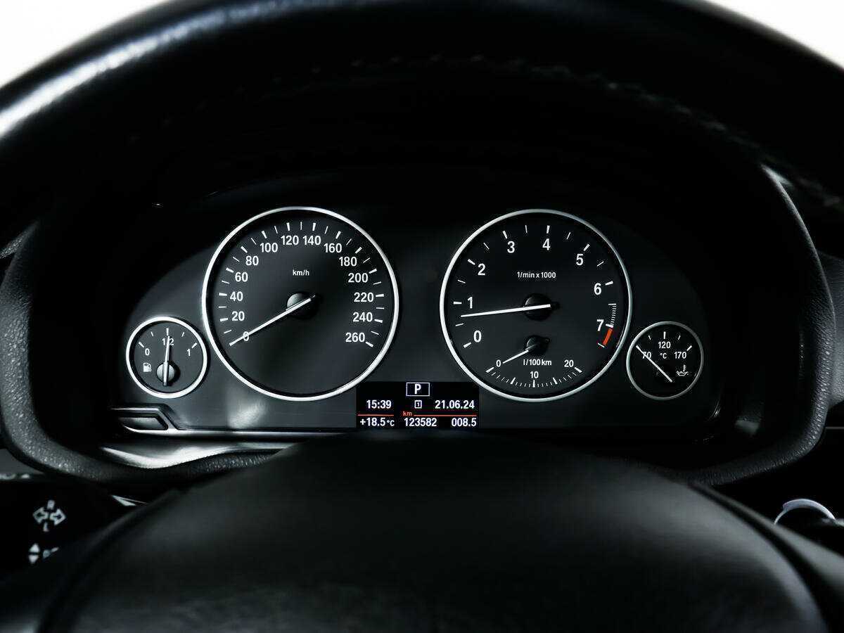 Б/У БМВ Икс3 2015 года. Фото: #9