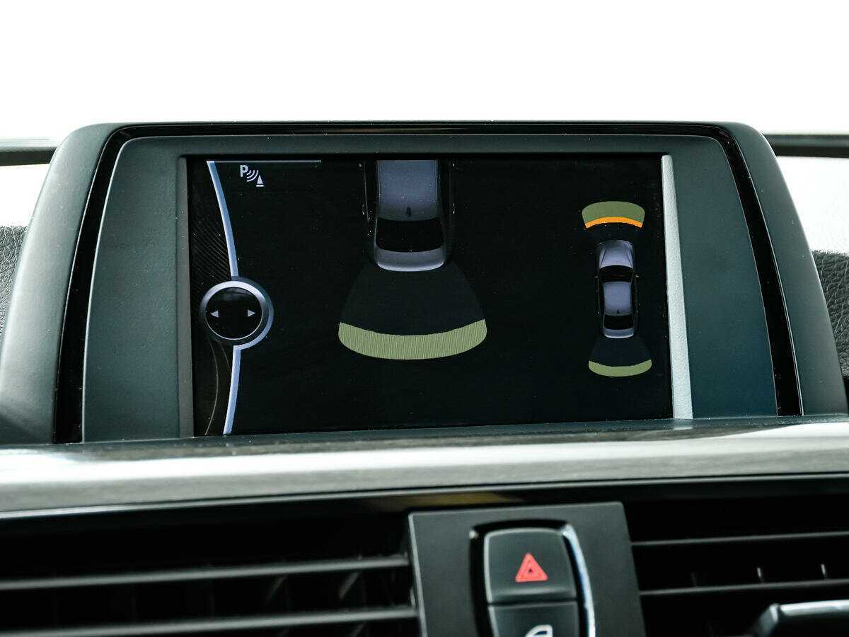 Б/У БМВ 3 серии 2013 года. Фото: #14