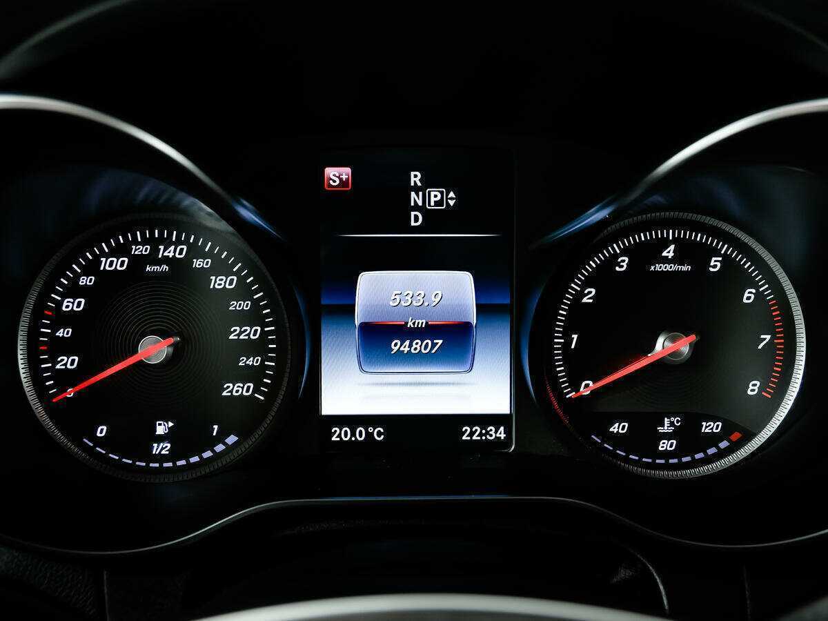 Б/У Мерседес-Бенц Ц-Класс 2014 года. Фото: #9