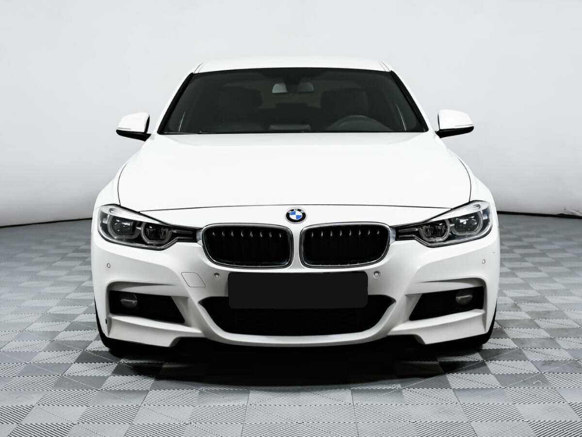 Б/У БМВ 3 серии 2018 года. Фото: #1