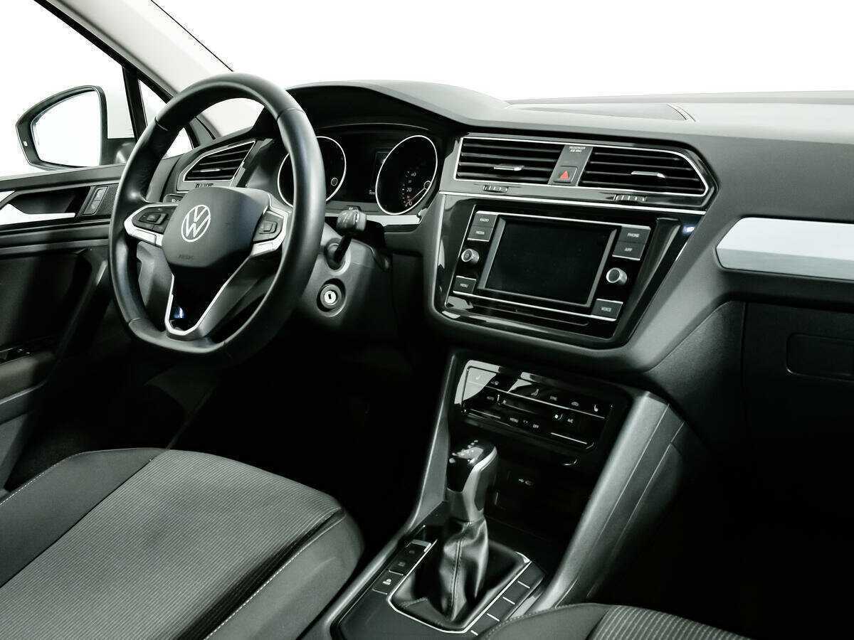 Б/У Фольксваген Тигуан 2021 года. Фото: #8