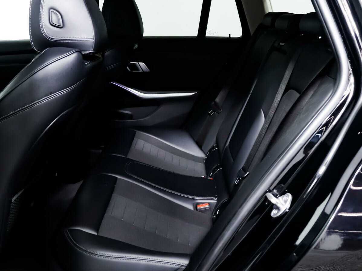 Б/У БМВ 3 серии 2019 года. Фото: #11