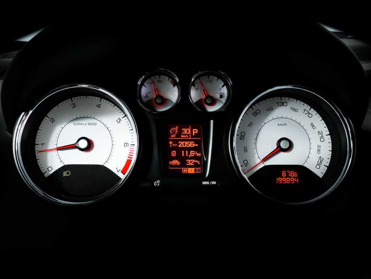 Б/У Пежо 308 2012 года. Фото: #9