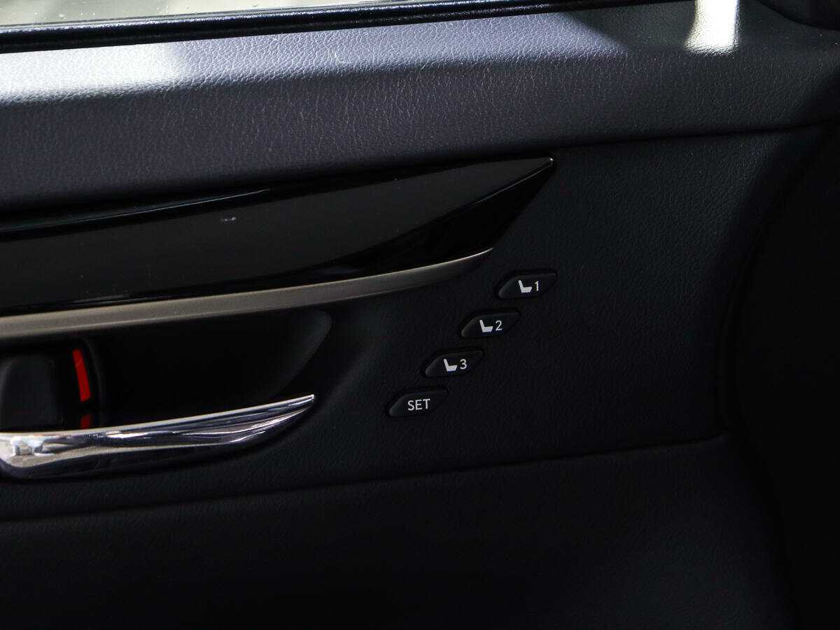 Б/У Лексус ЕС 2014 года. Фото: #20