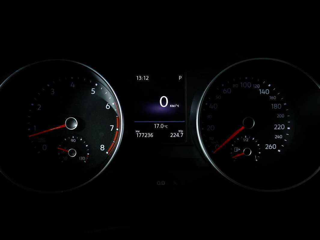 Б/У Фольксваген Тигуан 2018 года. Фото: #9