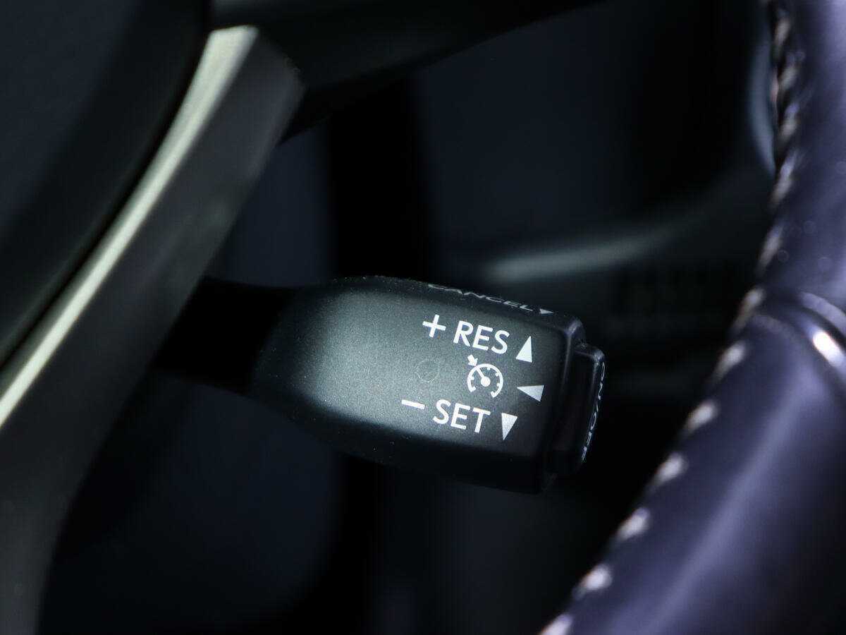 Б/У Лексус ЕС 2016 года. Фото: #19