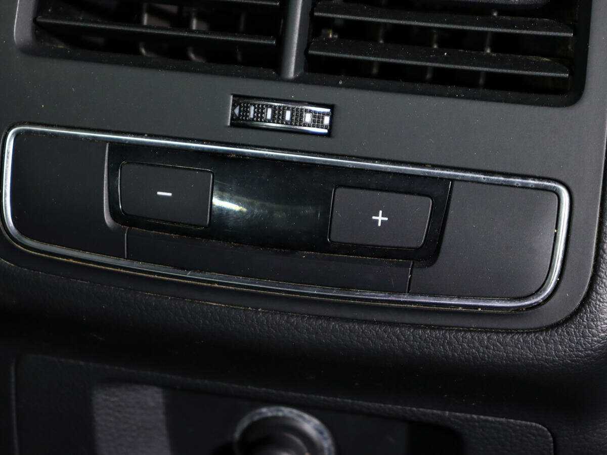 Б/У Ауди А4 2018 года. Фото: #13