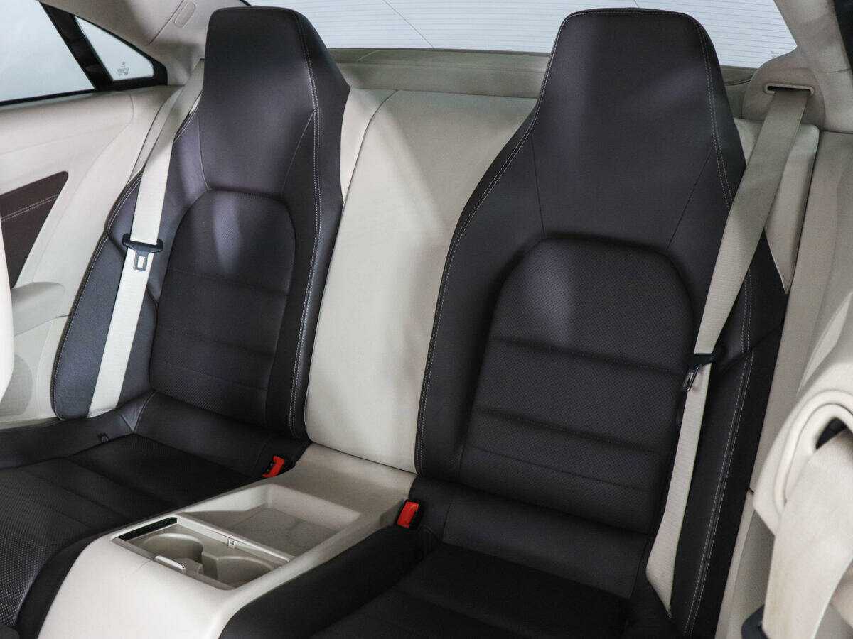 Б/У Мерседес-Бенц Е-Класс 2014 года. Фото: #11