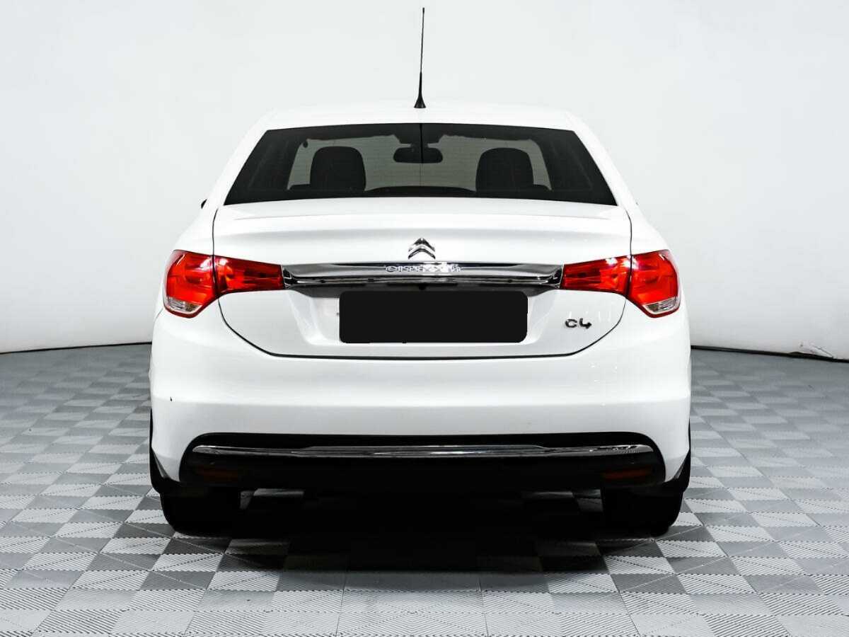 Б/У Ситроен Ц4 2016 года. Фото: #4
