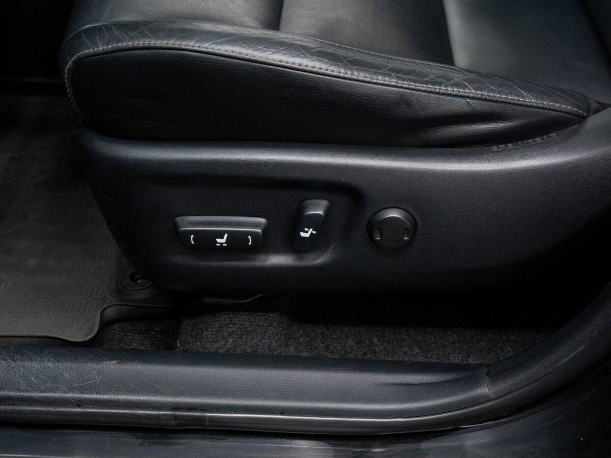 Б/У Тойота Рав4 2013 года. Фото: #13