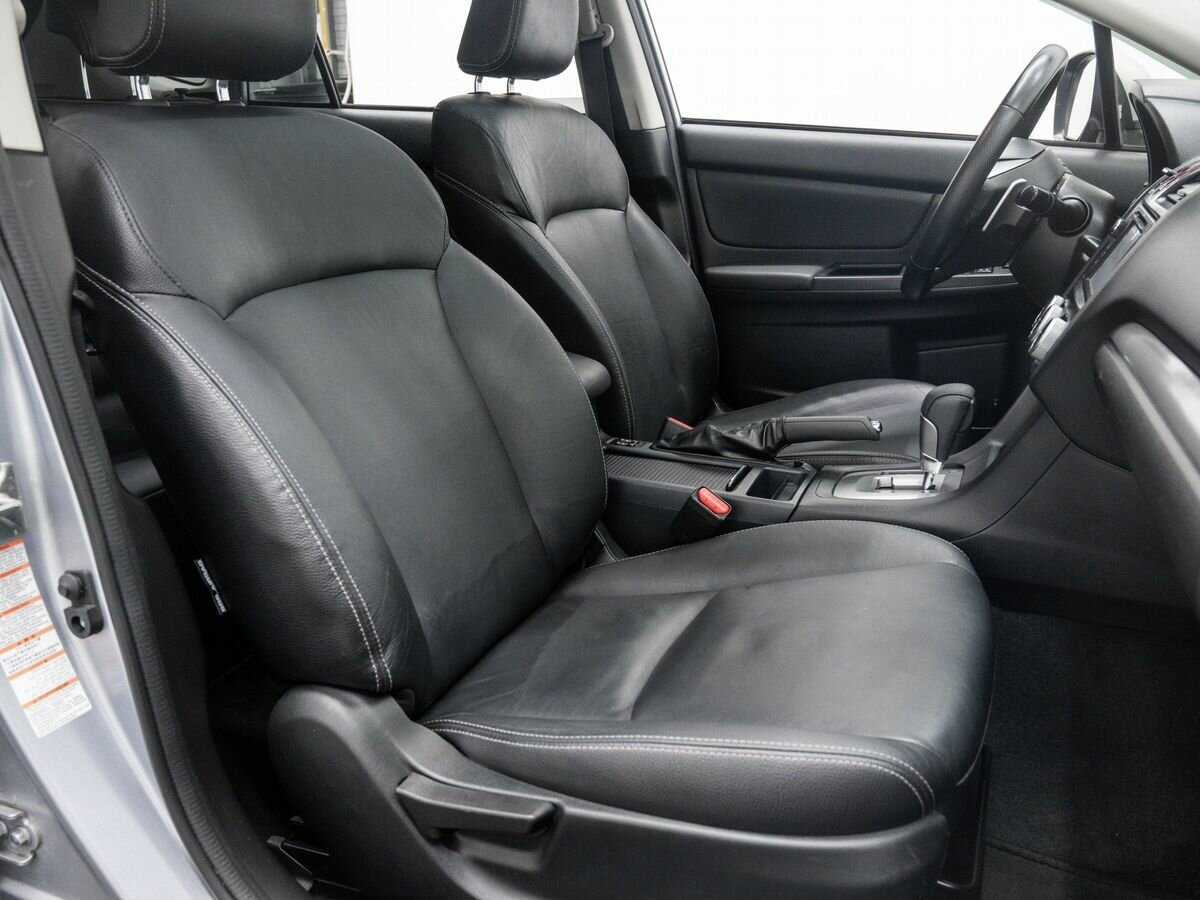 Б/У Субару ИксВи 2014 года. Фото: #8