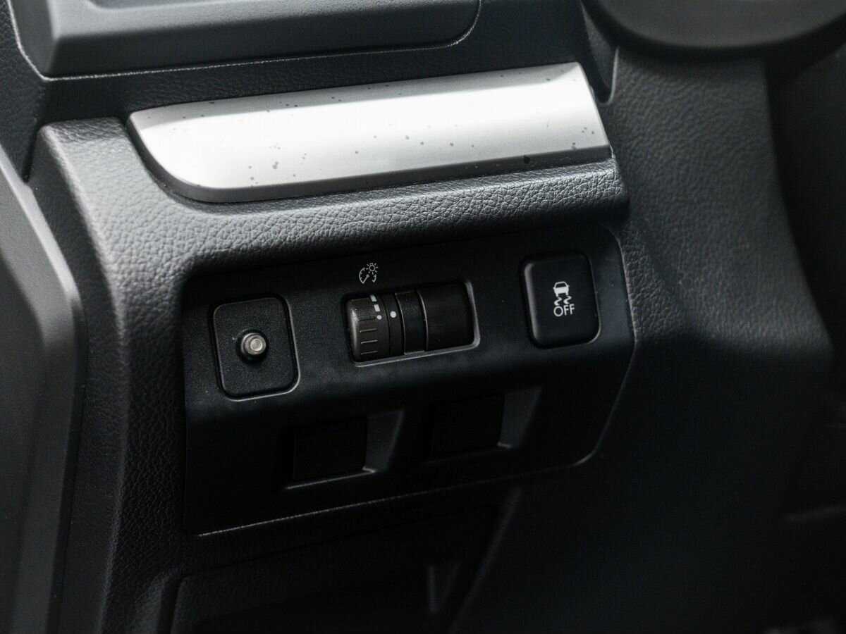 Б/У Субару ИксВи 2014 года. Фото: #17