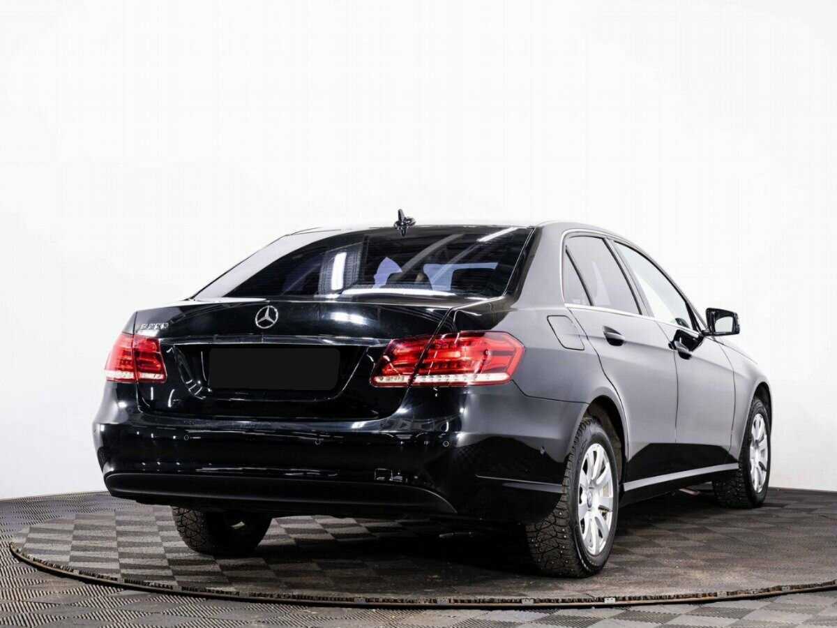 Б/У Мерседес-Бенц Е-Класс 2015 года. Фото: #5