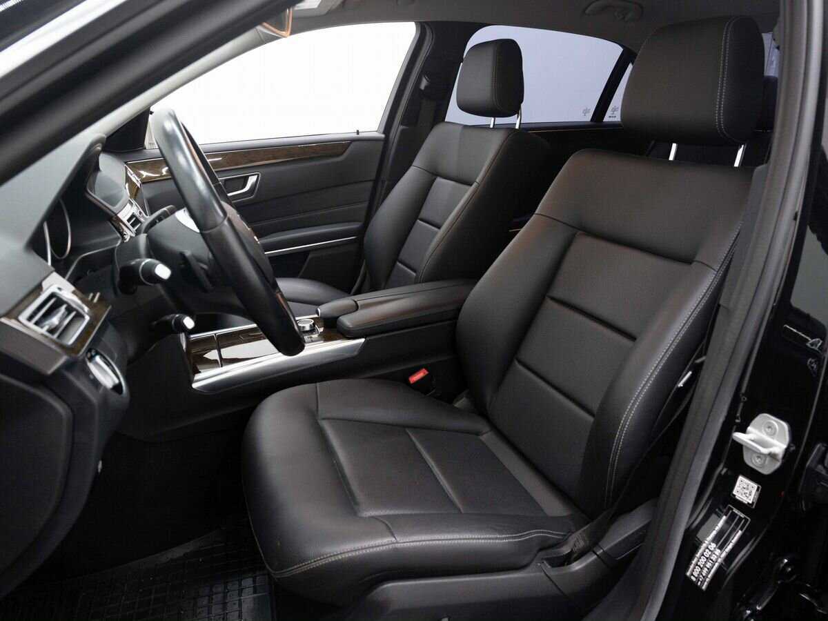 Б/У Мерседес-Бенц Е-Класс 2015 года. Фото: #9