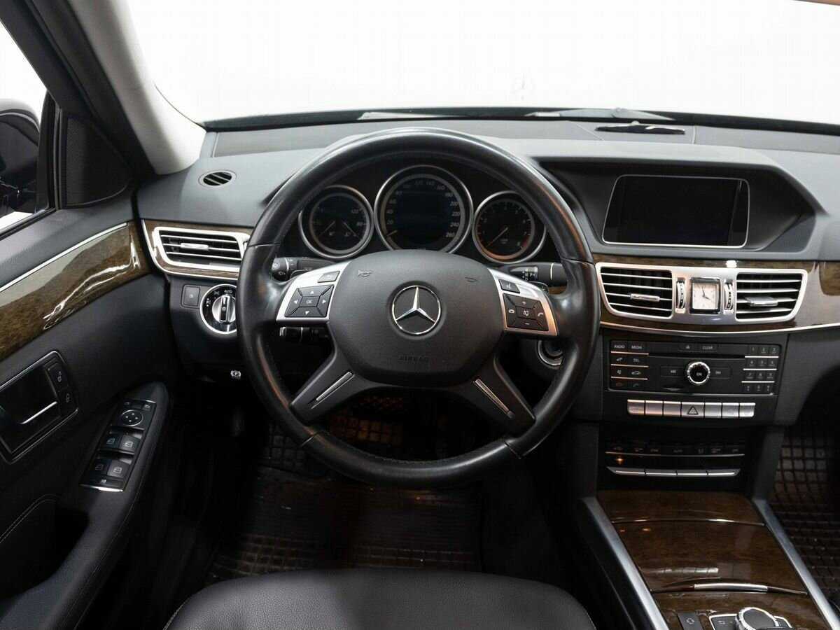 Б/У Мерседес-Бенц Е-Класс 2015 года. Фото: #16