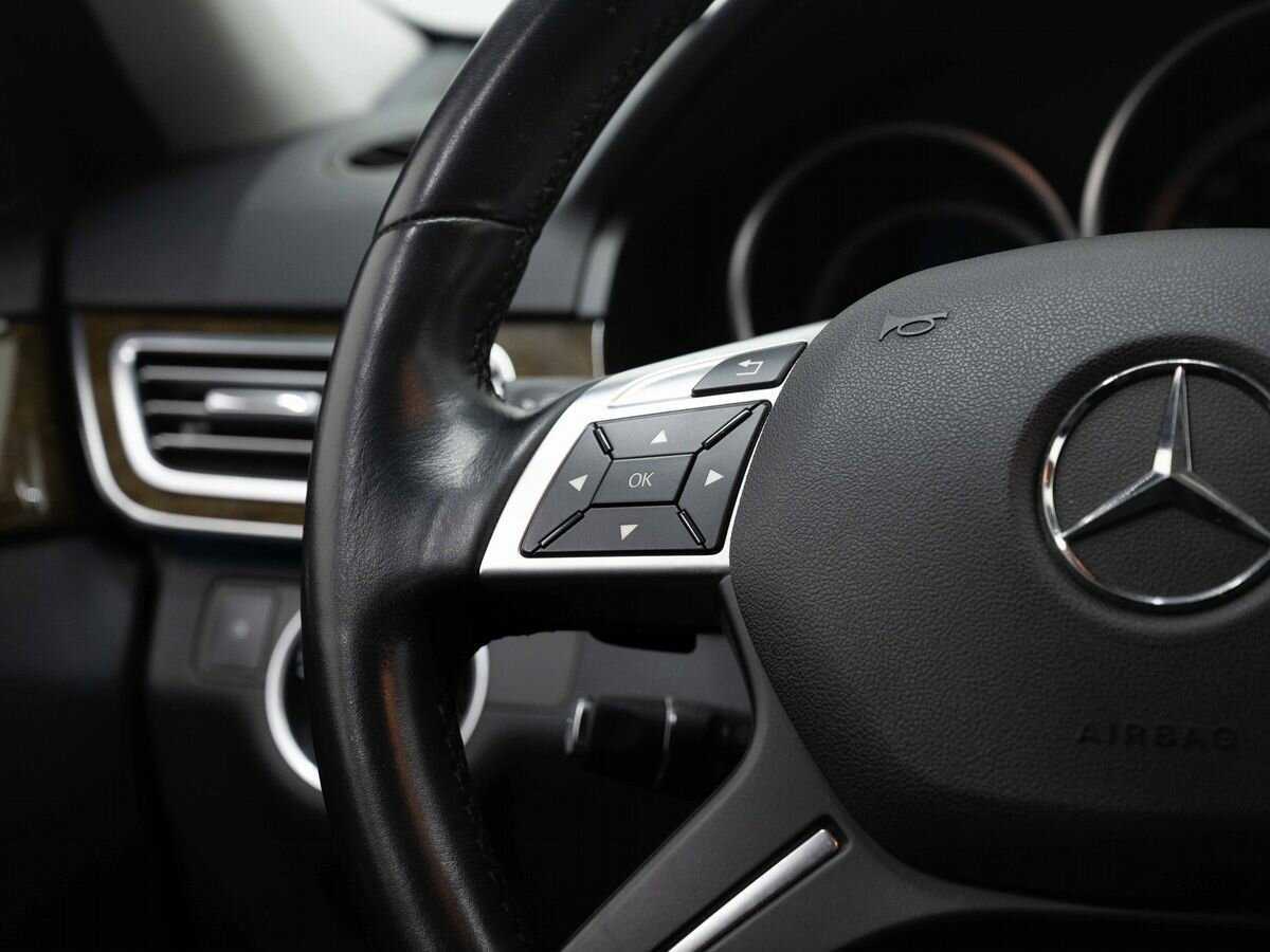 Б/У Мерседес-Бенц Е-Класс 2015 года. Фото: #17