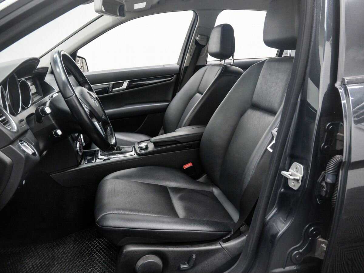 Б/У Мерседес-Бенц Ц-Класс 2013 года. Фото: #13