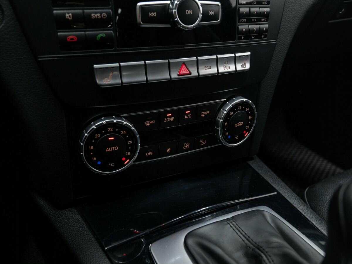 Б/У Мерседес-Бенц Ц-Класс 2013 года. Фото: #17