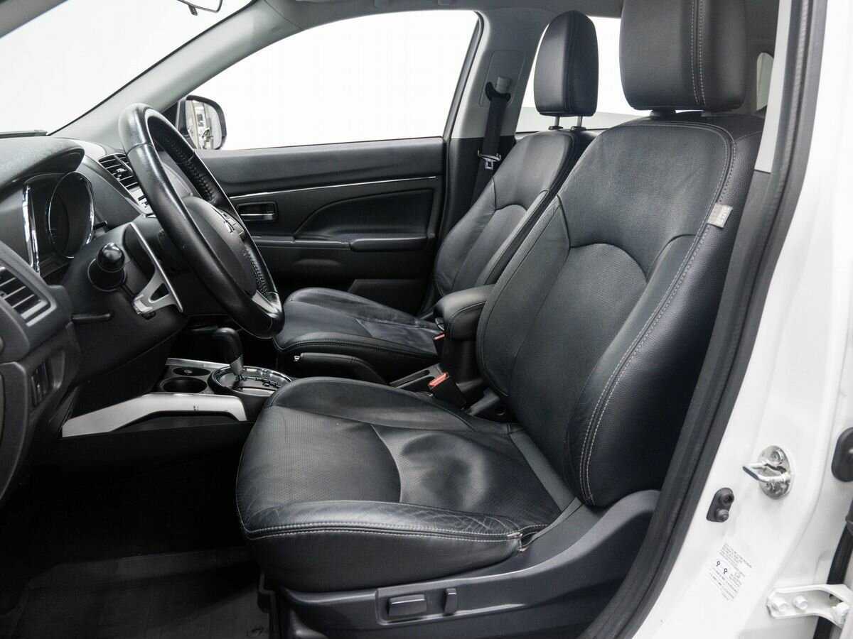 Б/У Митсубиши АС-Икс 2014 года. Фото: #13