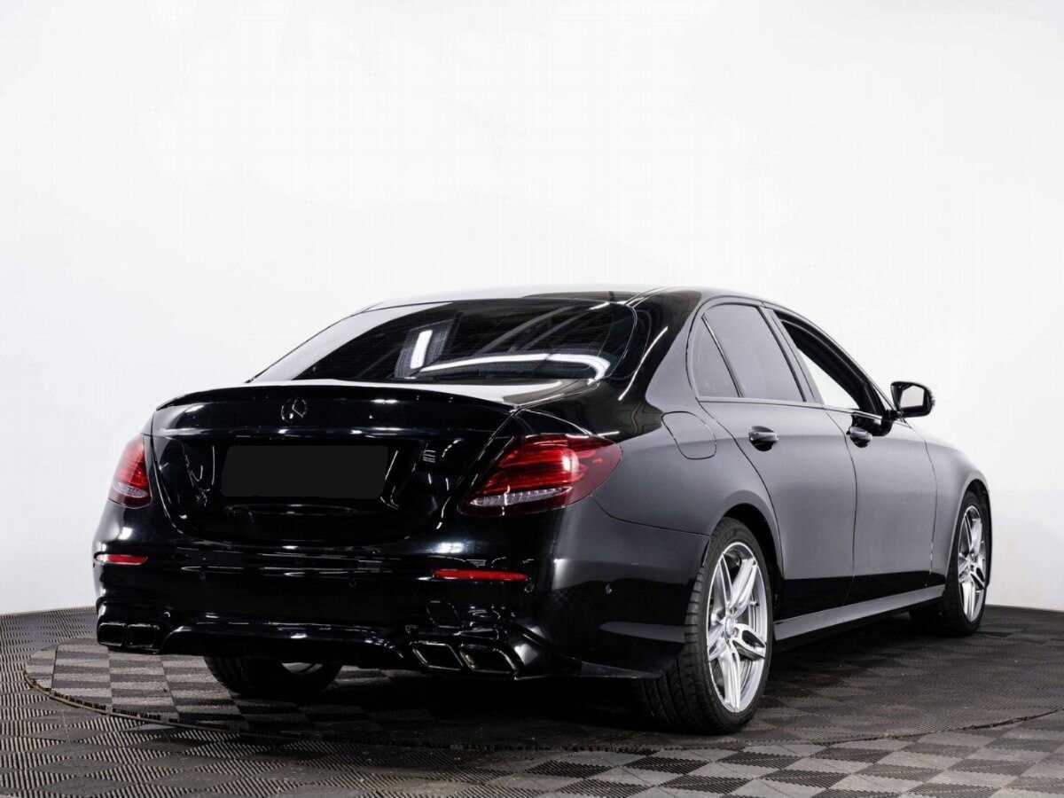 Б/У Мерседес-Бенц Е-Класс 2016 года. Фото: #4