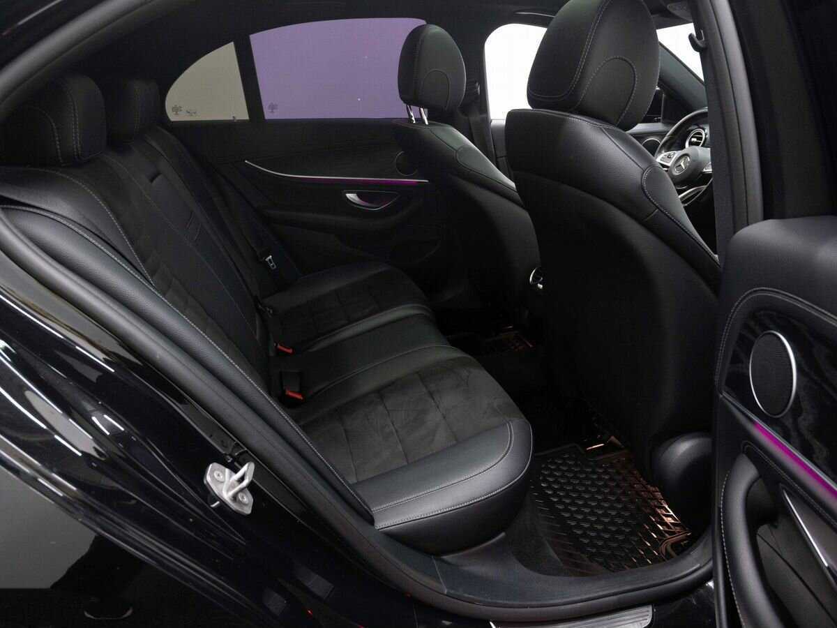 Б/У Мерседес-Бенц Е-Класс 2016 года. Фото: #8