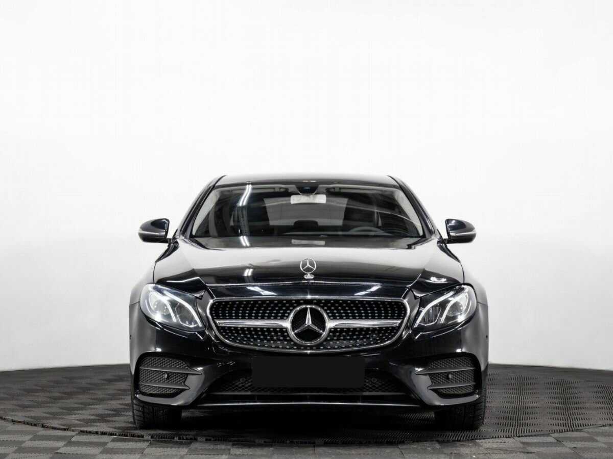 Б/У Мерседес-Бенц Е-Класс 2019 года. Фото: #1