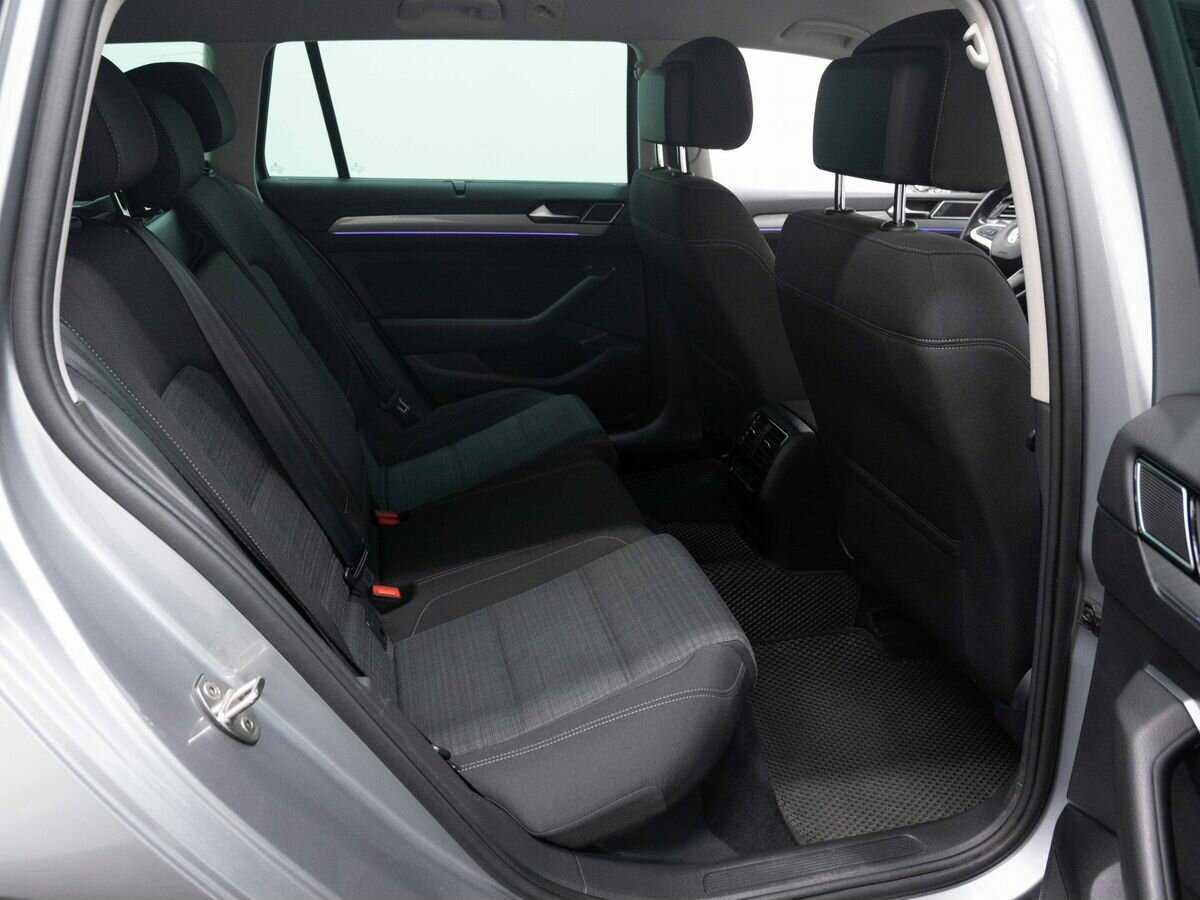 Б/У Фольксваген Пассат 2020 года. Фото: #11