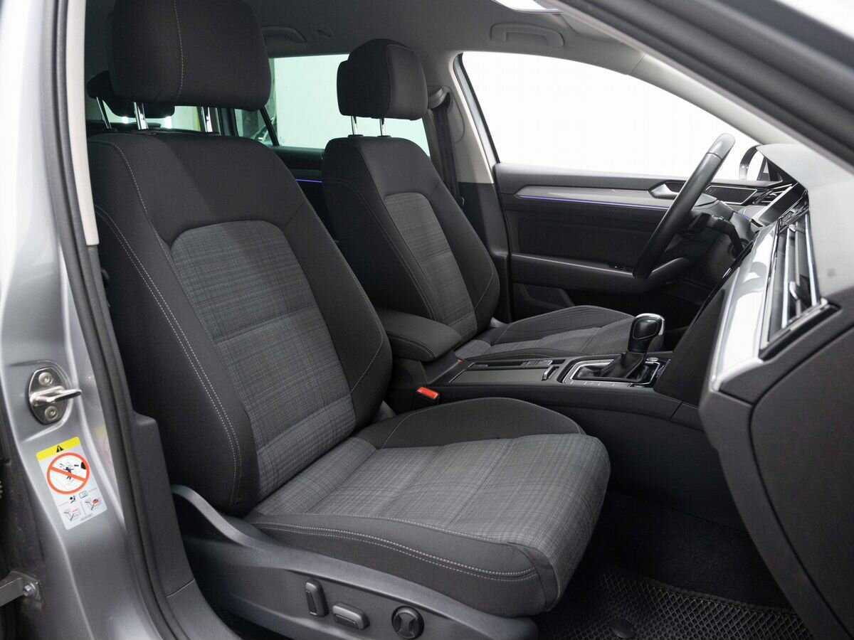 Б/У Фольксваген Пассат 2020 года. Фото: #13