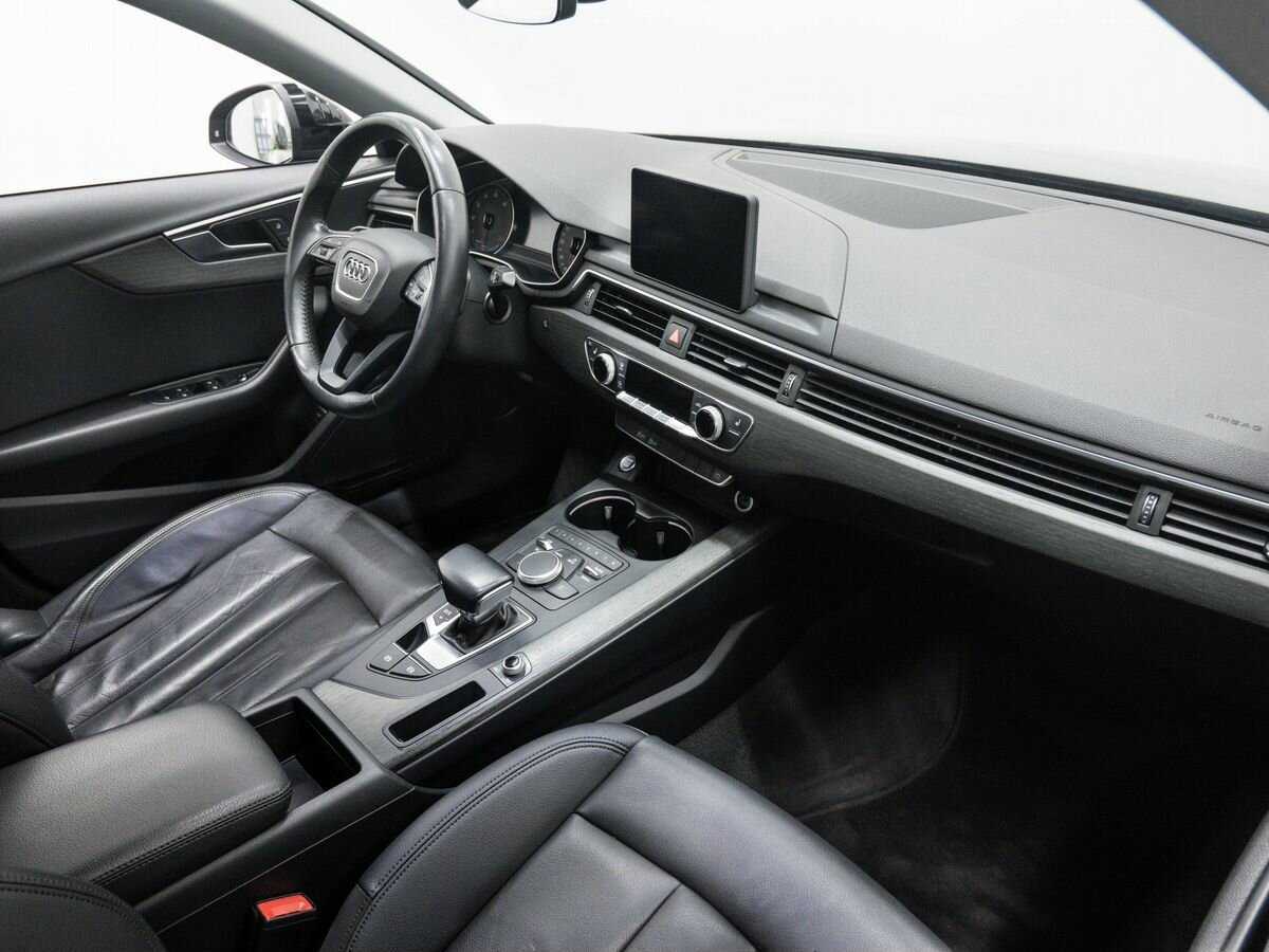 Б/У Ауди А4 2018 года. Фото: #7