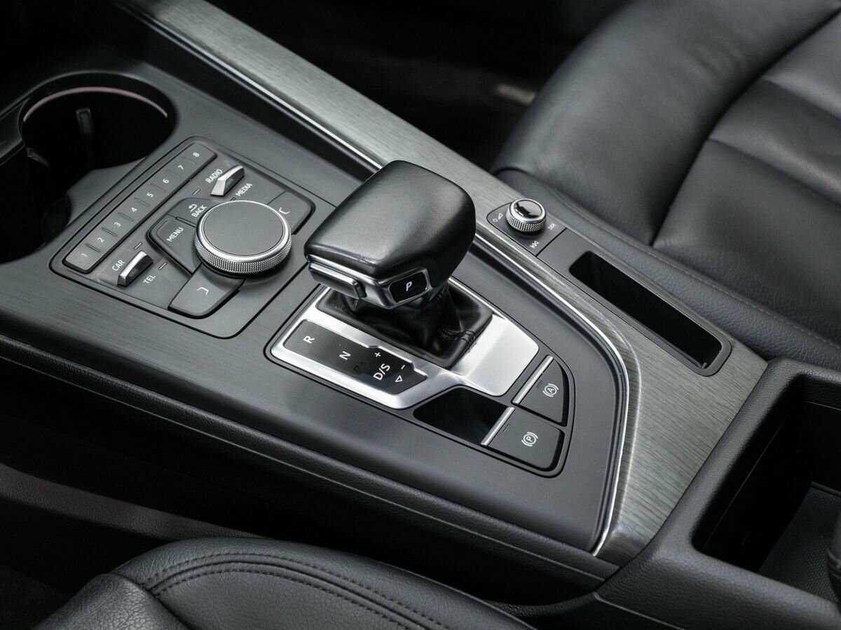 Б/У Ауди А4 2018 года. Фото: #18