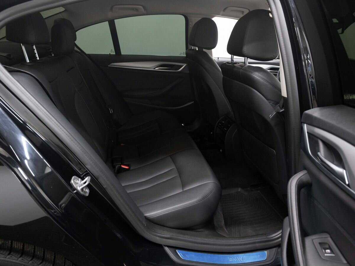 Б/У БМВ 5 серии 2019 года. Фото: #11