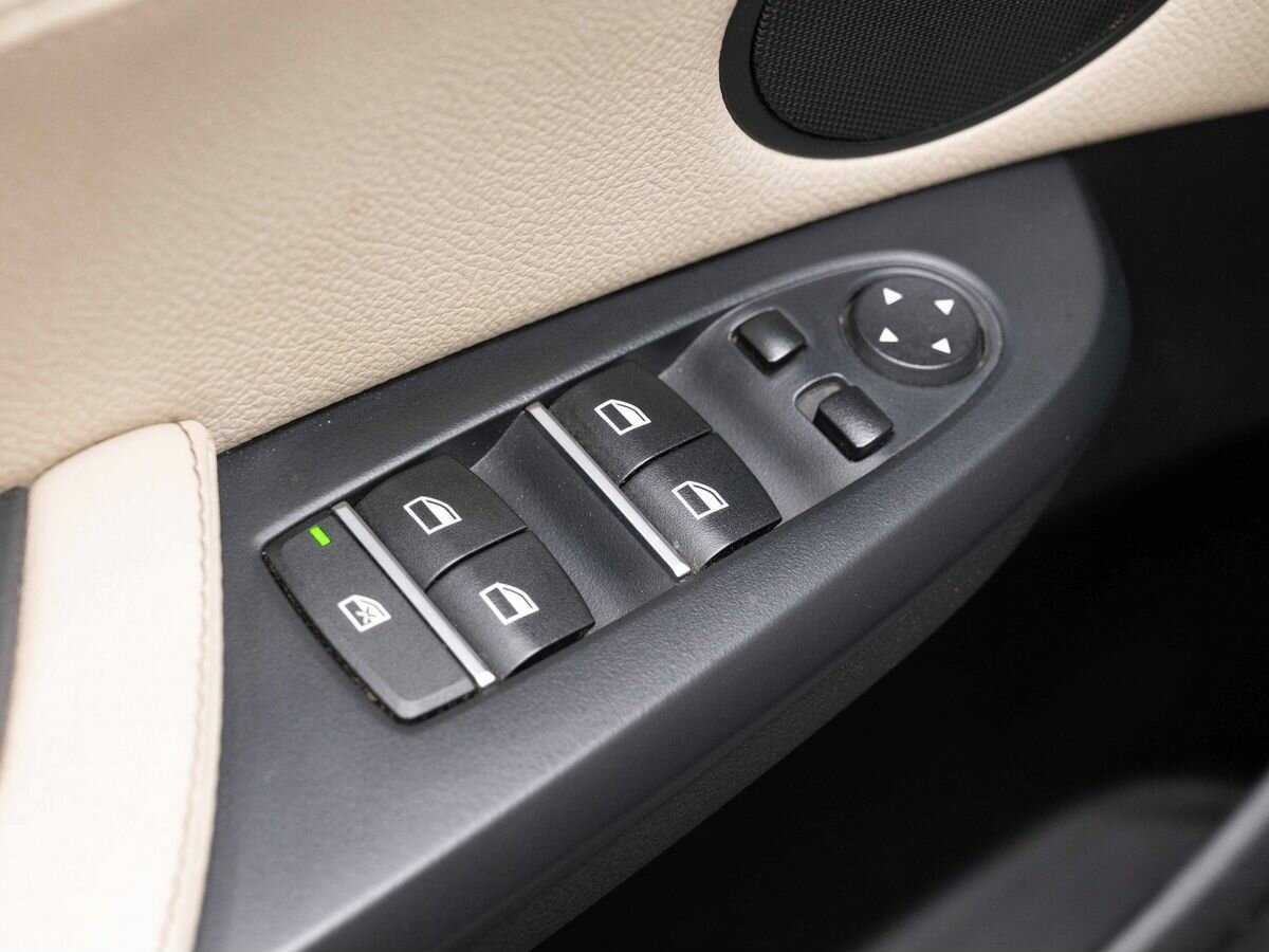 Б/У БМВ Икс3 2014 года. Фото: #19