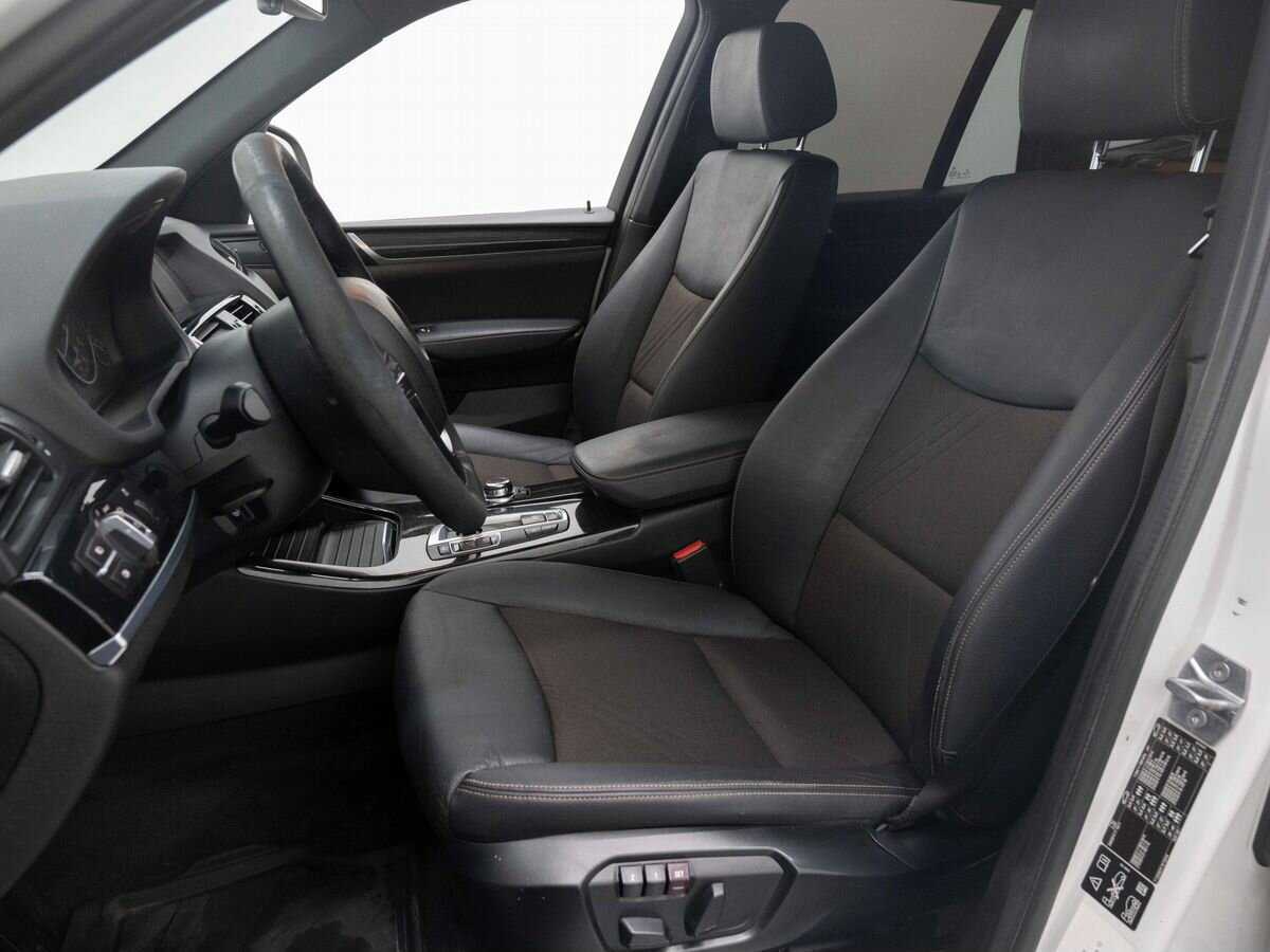 Б/У БМВ Икс3 2015 года. Фото: #9