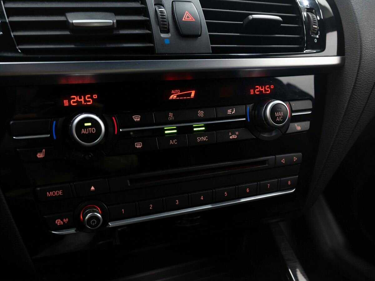 Б/У БМВ Икс3 2015 года. Фото: #25