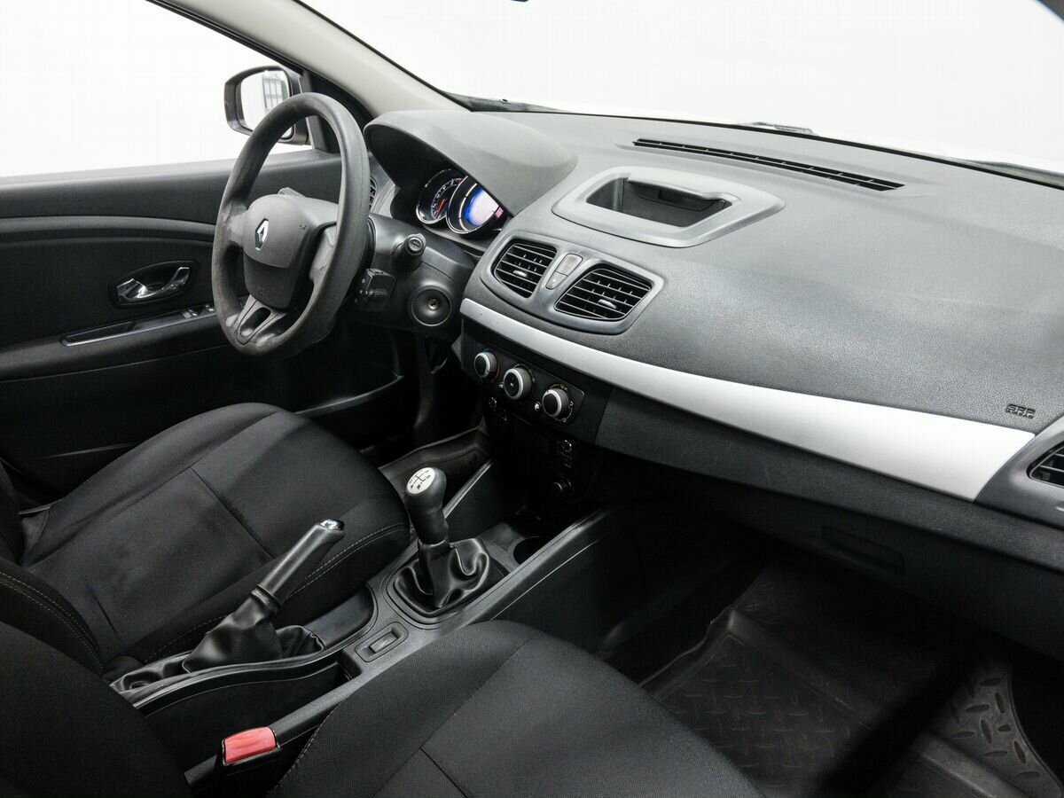 Б/У Рено Флюенс 2013 года. Фото: #4