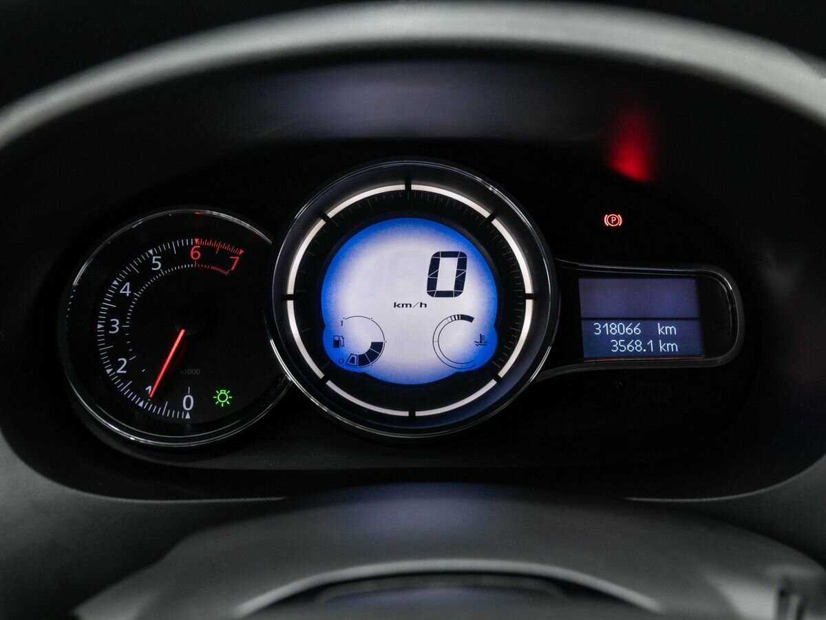 Б/У Рено Флюенс 2013 года. Фото: #13