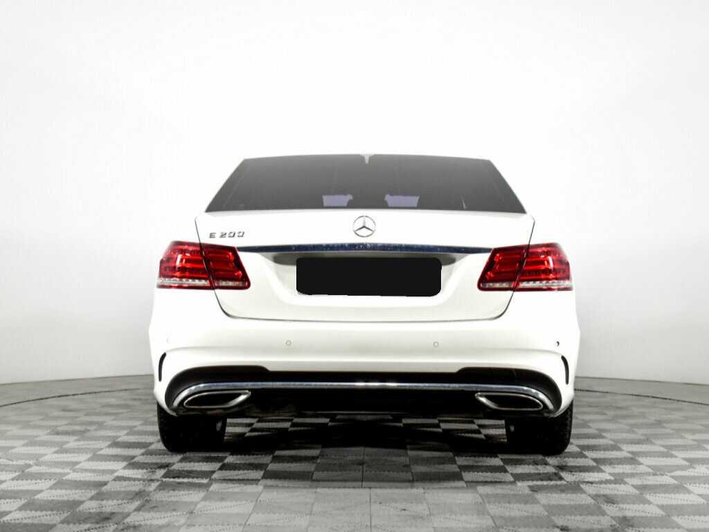 Б/У Мерседес-Бенц Е-Класс 2015 года. Фото: #5