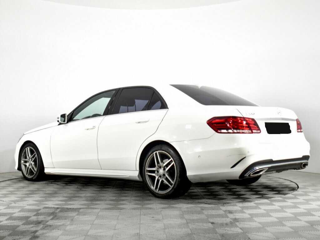 Б/У Мерседес-Бенц Е-Класс 2015 года. Фото: #6