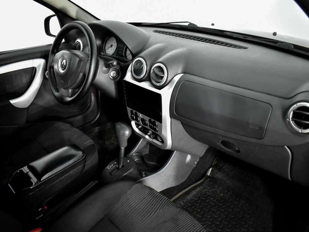 Б/У Рено Сандеро 2012 года. Фото: #10