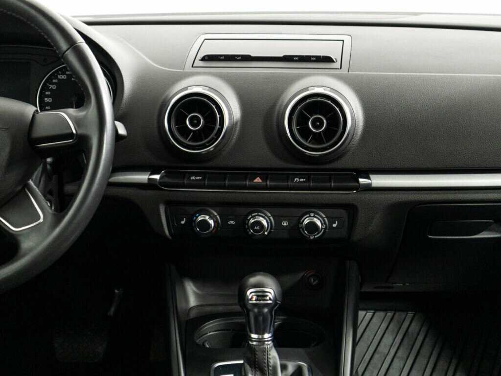 Б/У Ауди А3 2013 года. Фото: #13