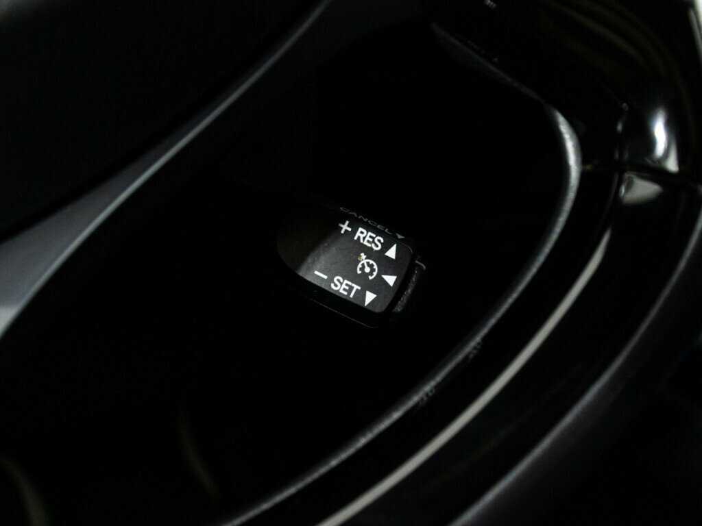 Б/У Тойота Ц-ШР 2020 года. Фото: #15