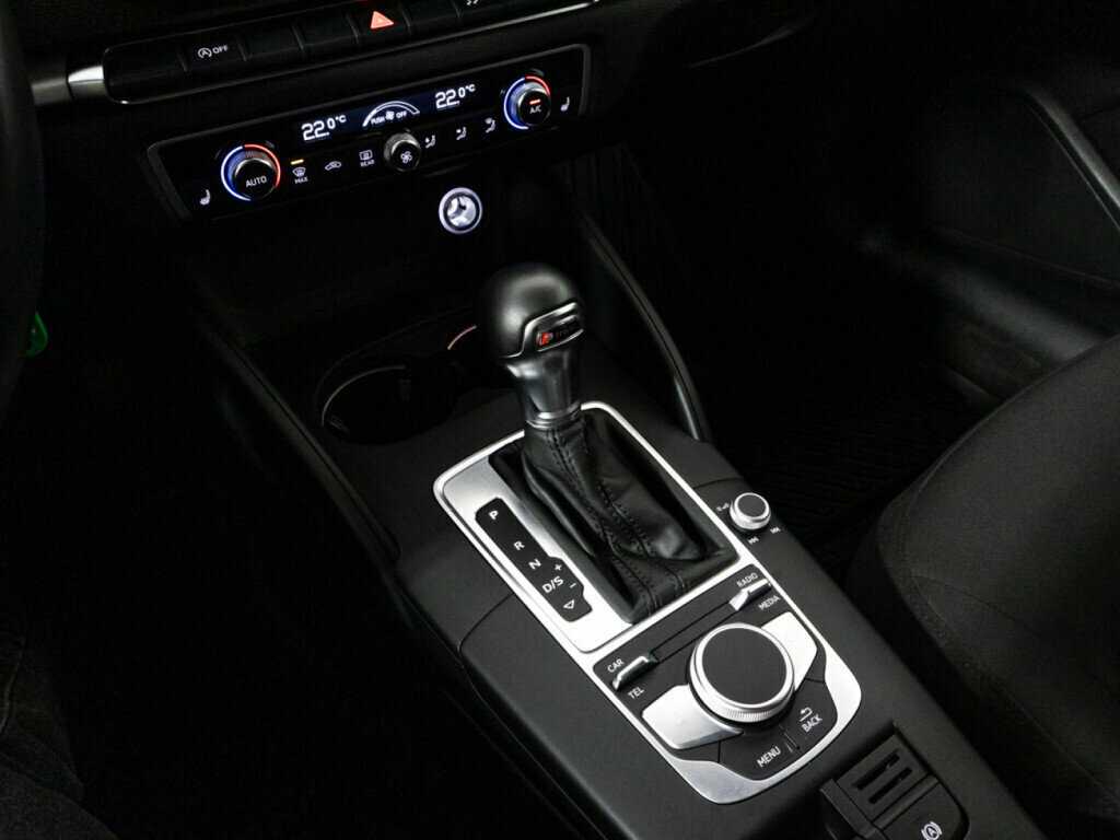 Б/У Ауди А3 2017 года. Фото: #16