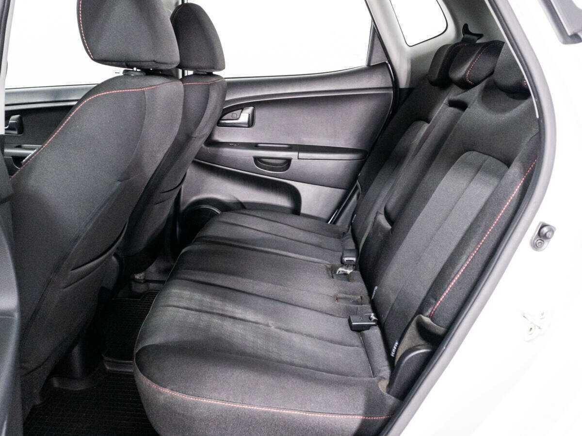 Б/У Киа Венга 2015 года. Фото: #9