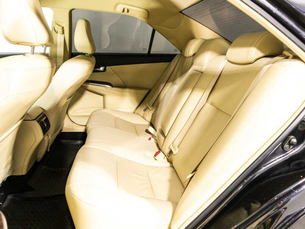 Б/У Тойота Камри 2017 года. Фото: #8