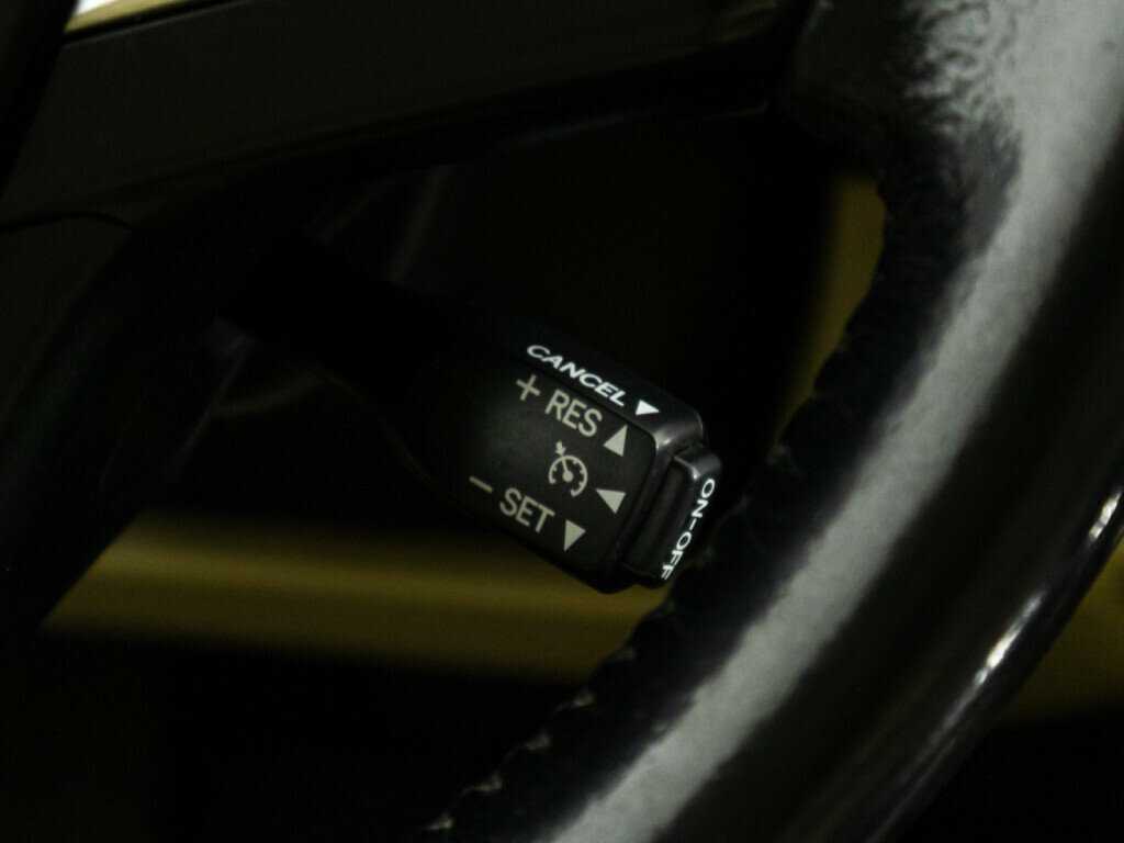 Б/У Тойота Камри 2017 года. Фото: #16