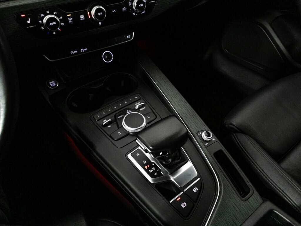 Б/У Ауди А4 2017 года. Фото: #17