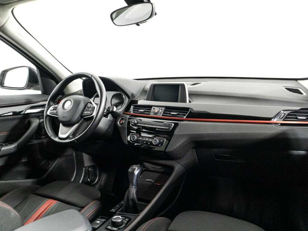 Б/У БМВ Икс1 2018 года. Фото: #8