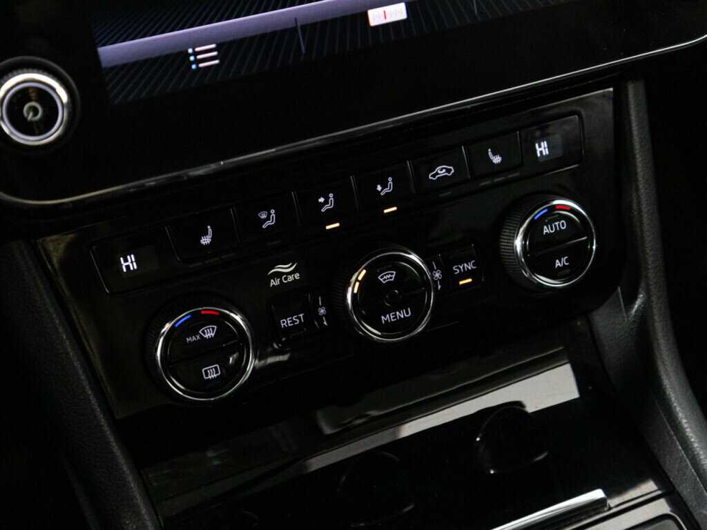 Б/У Шкода Суперб 2018 года. Фото: #16