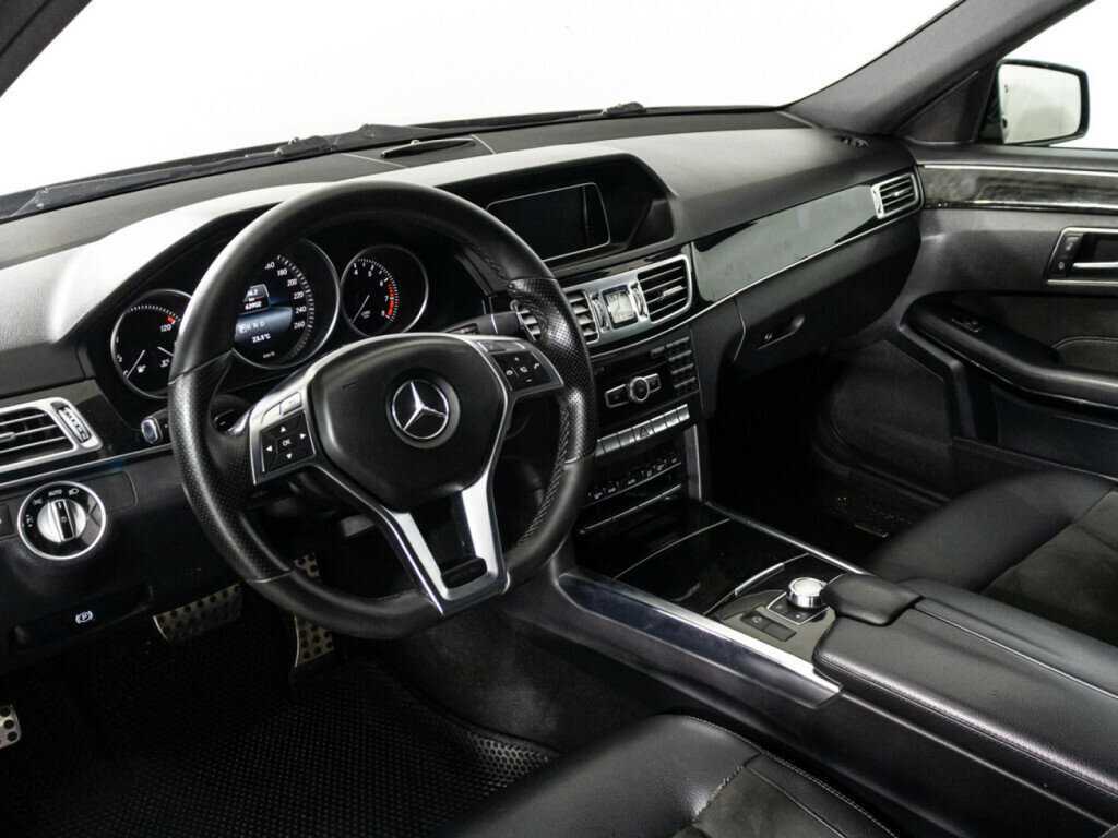 Б/У Мерседес-Бенц Е-Класс 2013 года. Фото: #10